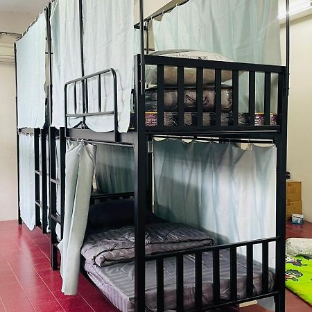 Indian Bites Hostel เชียงใหม่ ภายนอก รูปภาพ
