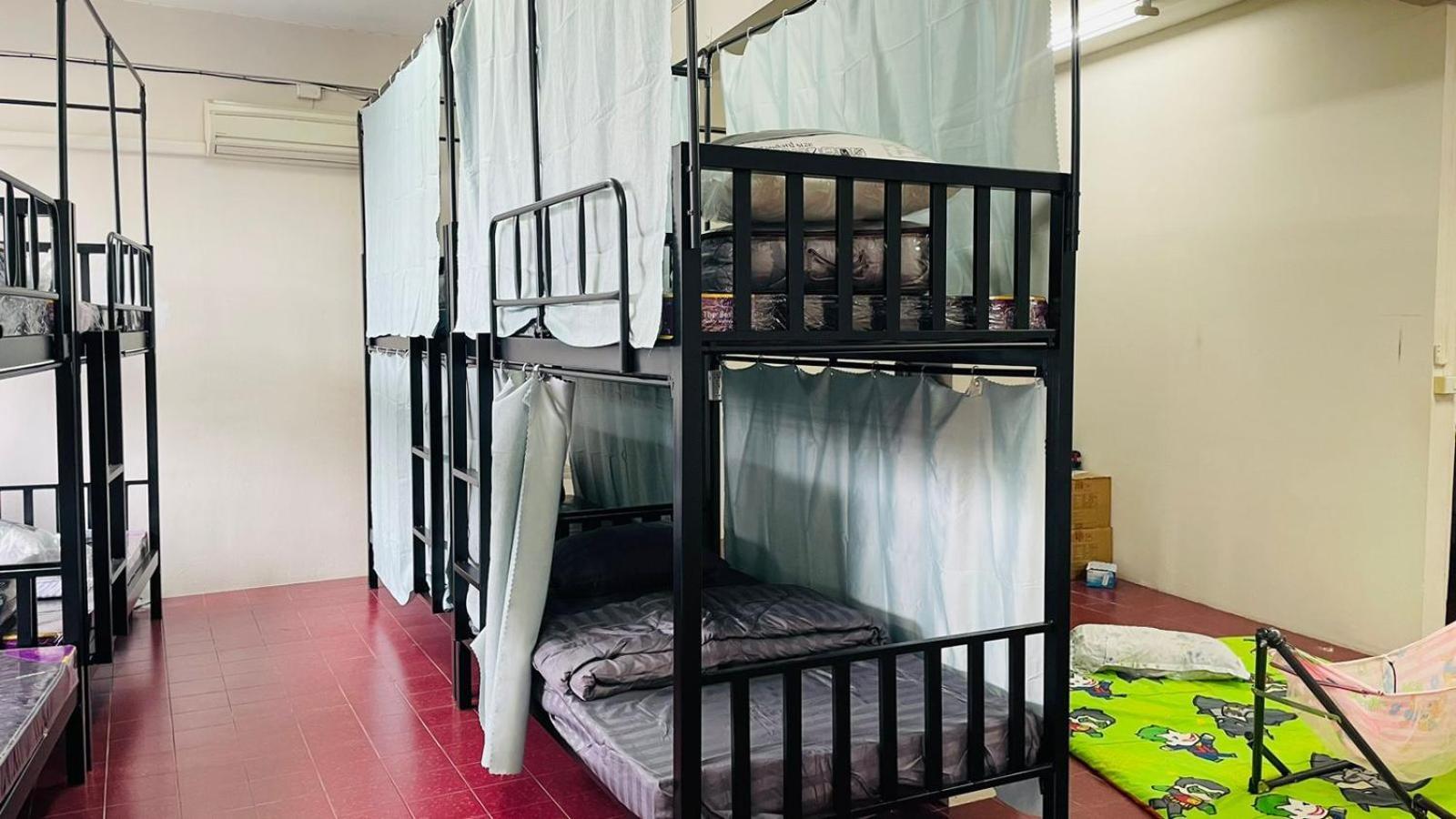 Indian Bites Hostel เชียงใหม่ ภายนอก รูปภาพ